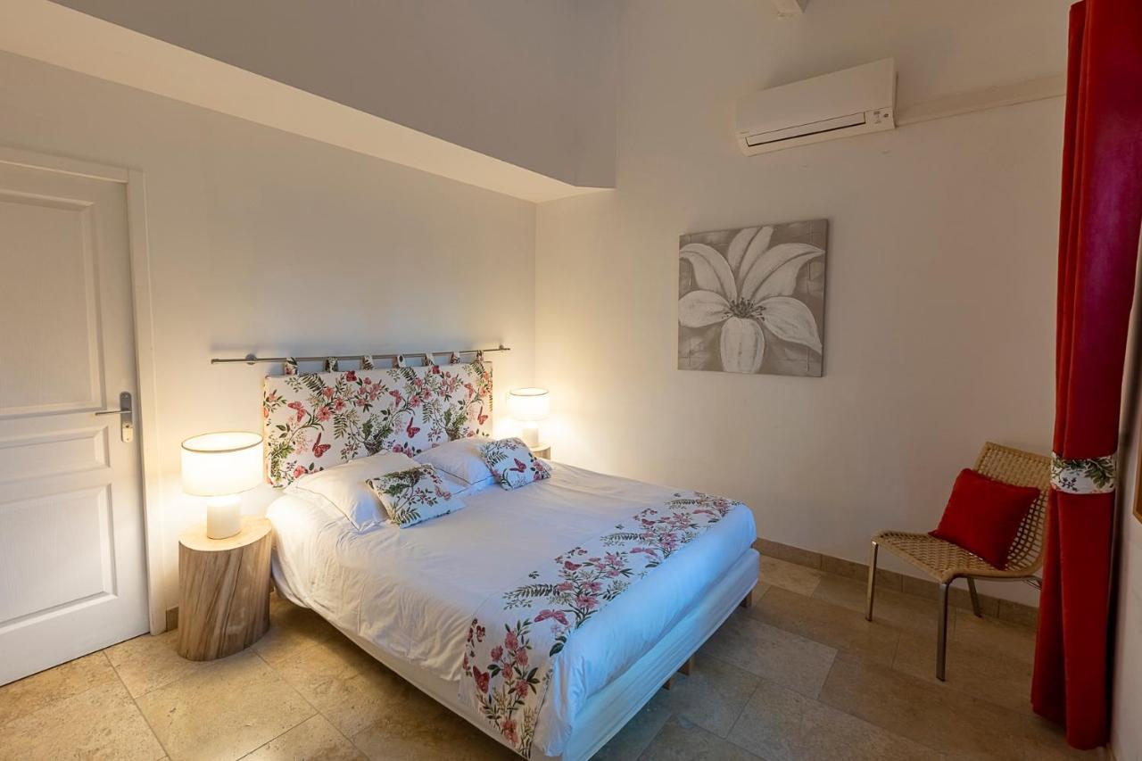 Bed and Breakfast Mas De Capelou Авиньон Экстерьер фото