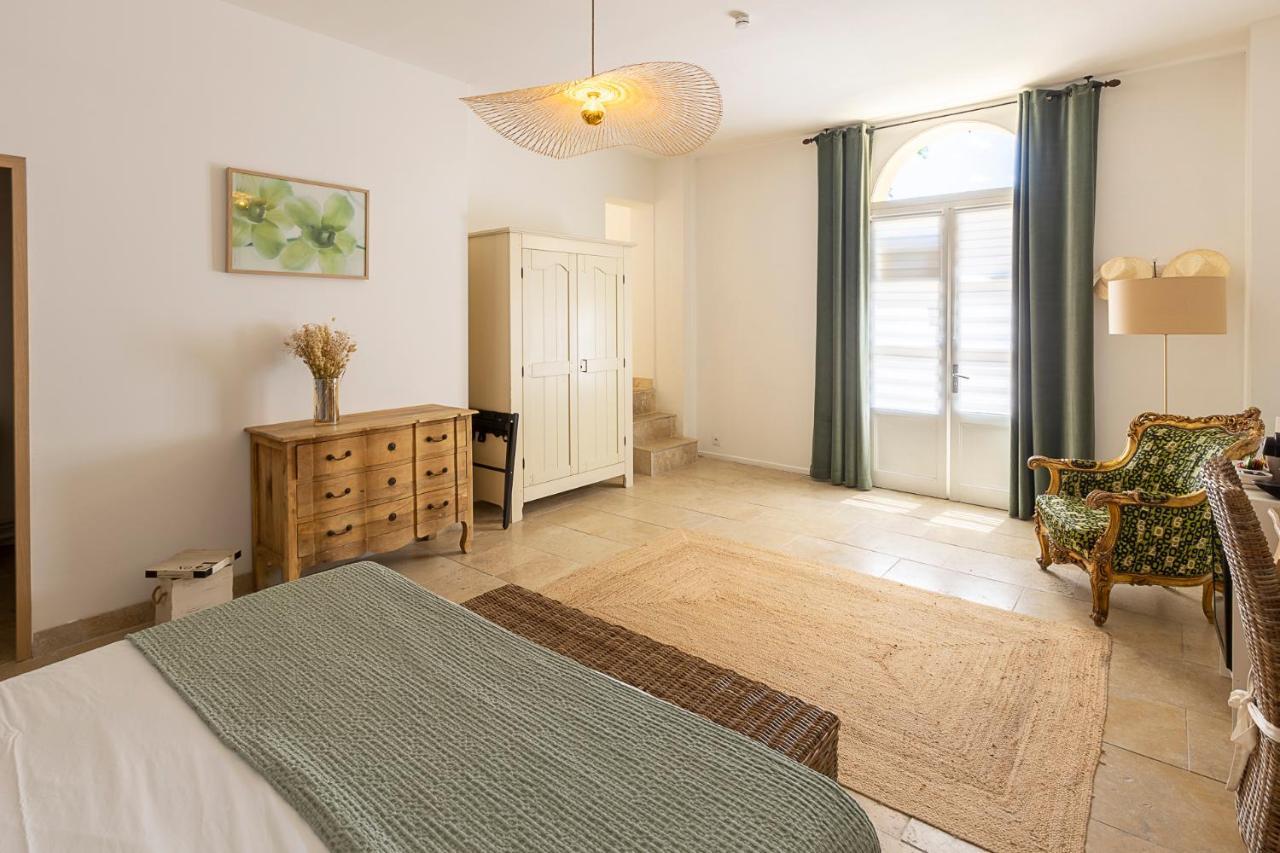 Bed and Breakfast Mas De Capelou Авиньон Экстерьер фото