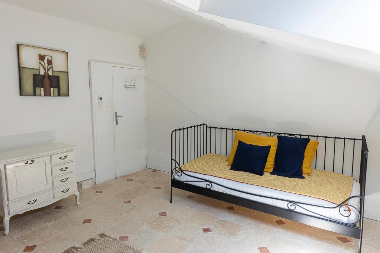 Bed and Breakfast Mas De Capelou Авиньон Экстерьер фото