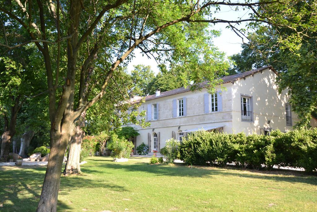 Bed and Breakfast Mas De Capelou Авиньон Экстерьер фото